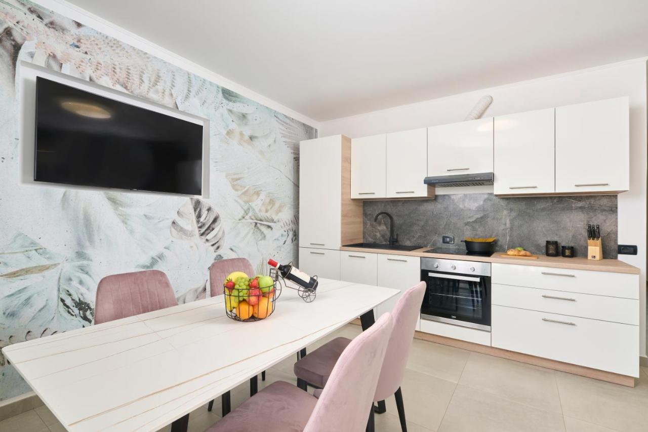 Apartments Dolcea Умаг Екстер'єр фото